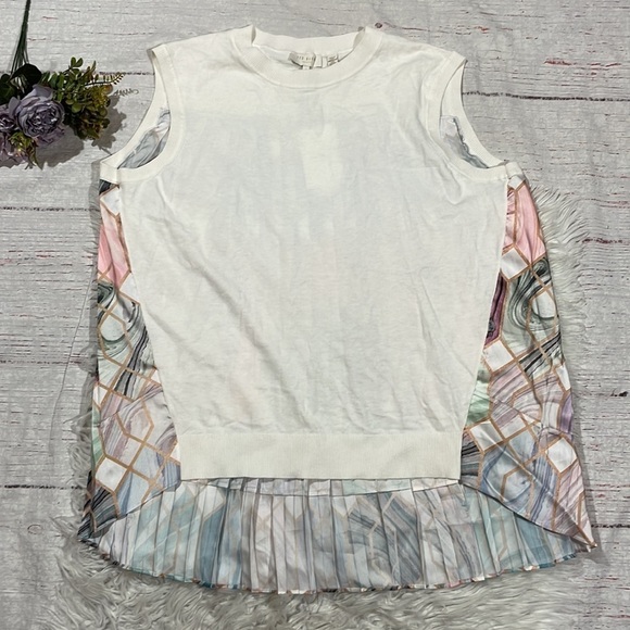 NWT Ted Baker London Clariey Sea of Clouds Back-Pleat Top Size Ted 4/ US 10 - Picture 2 of 15